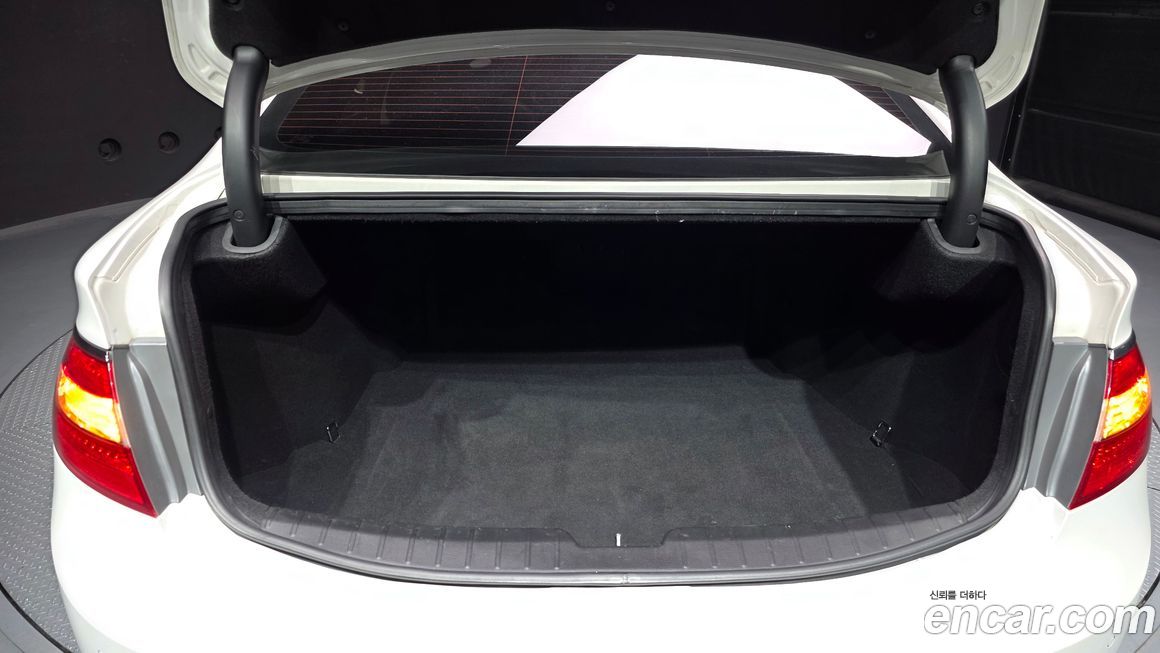 Hyundai Grandeur 2012