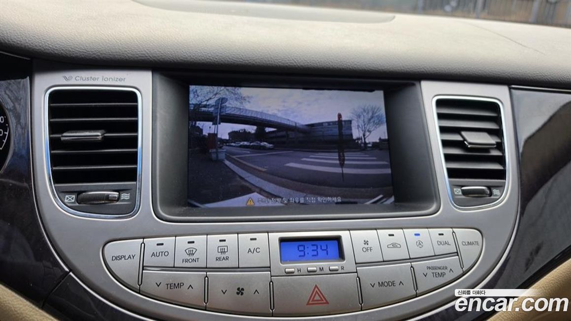 Hyundai Genesis 2010