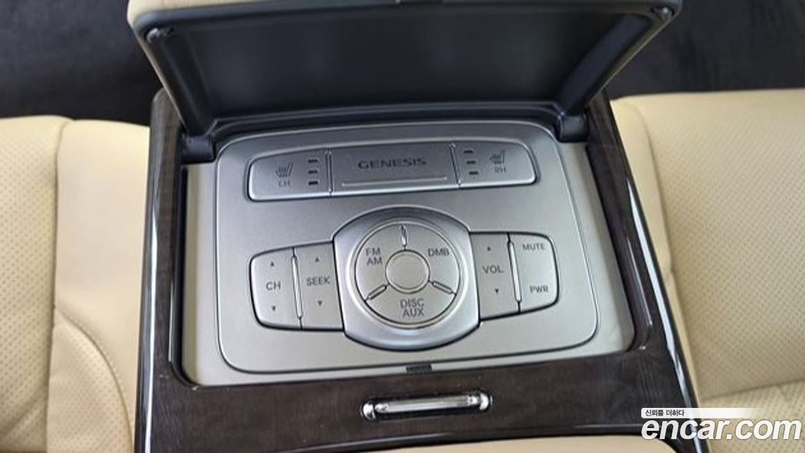 Hyundai Genesis 2010