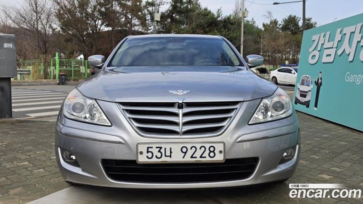 Hyundai Genesis 2010