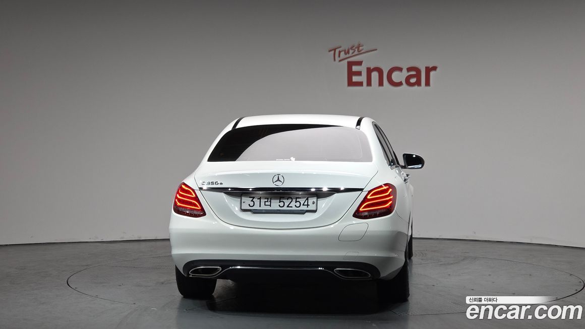 Mercedes-Benz C-Class 2018