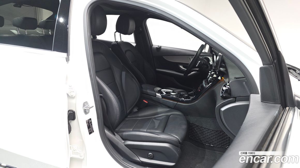 Mercedes-Benz C-Class 2018