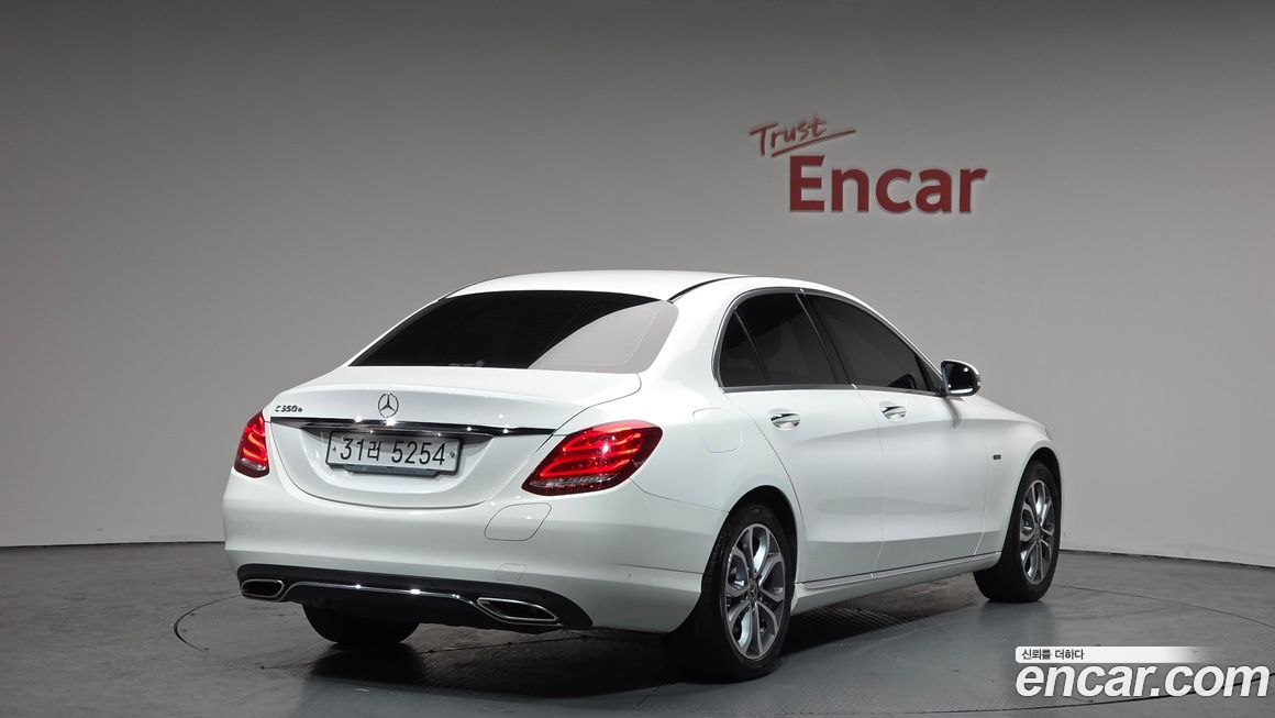 Mercedes-Benz C-Class 2018