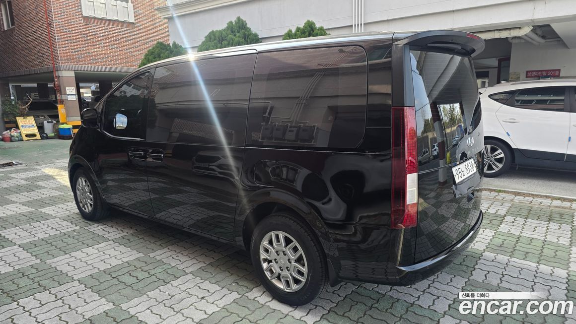Hyundai Staria 2022