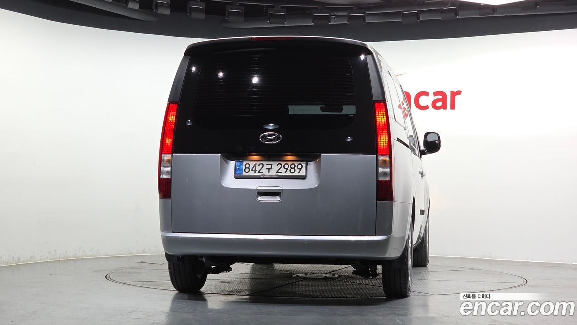 Hyundai Staria 2023