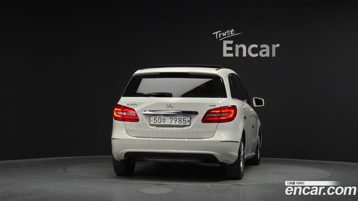 Mercedes-Benz B-Class 2015
