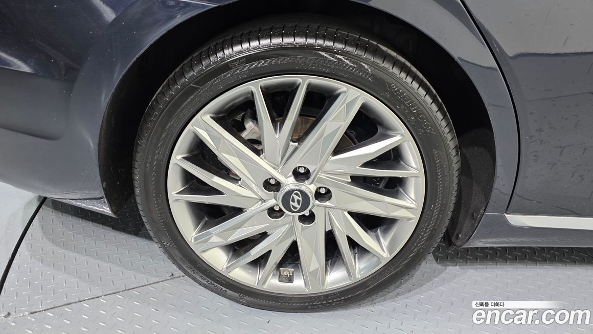 Hyundai Grandeur 2020