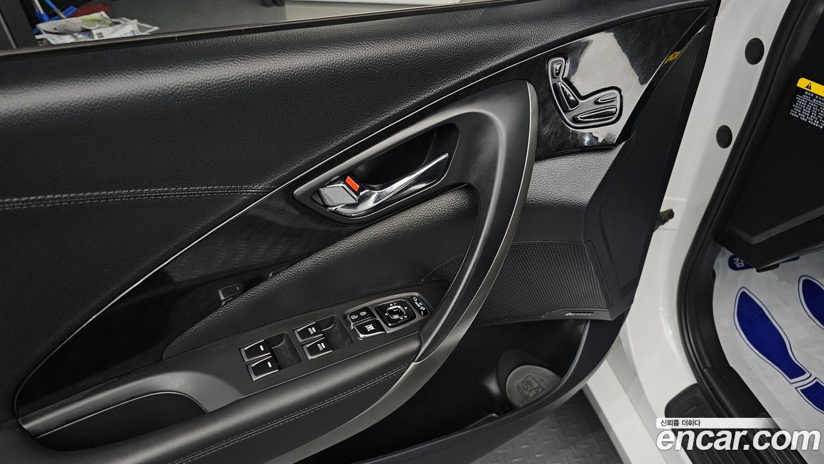 Hyundai Grandeur 2016