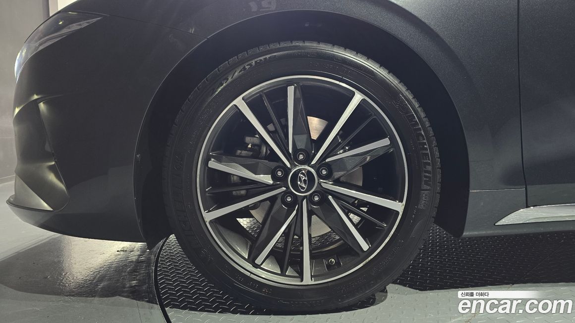 Hyundai Grandeur 2020