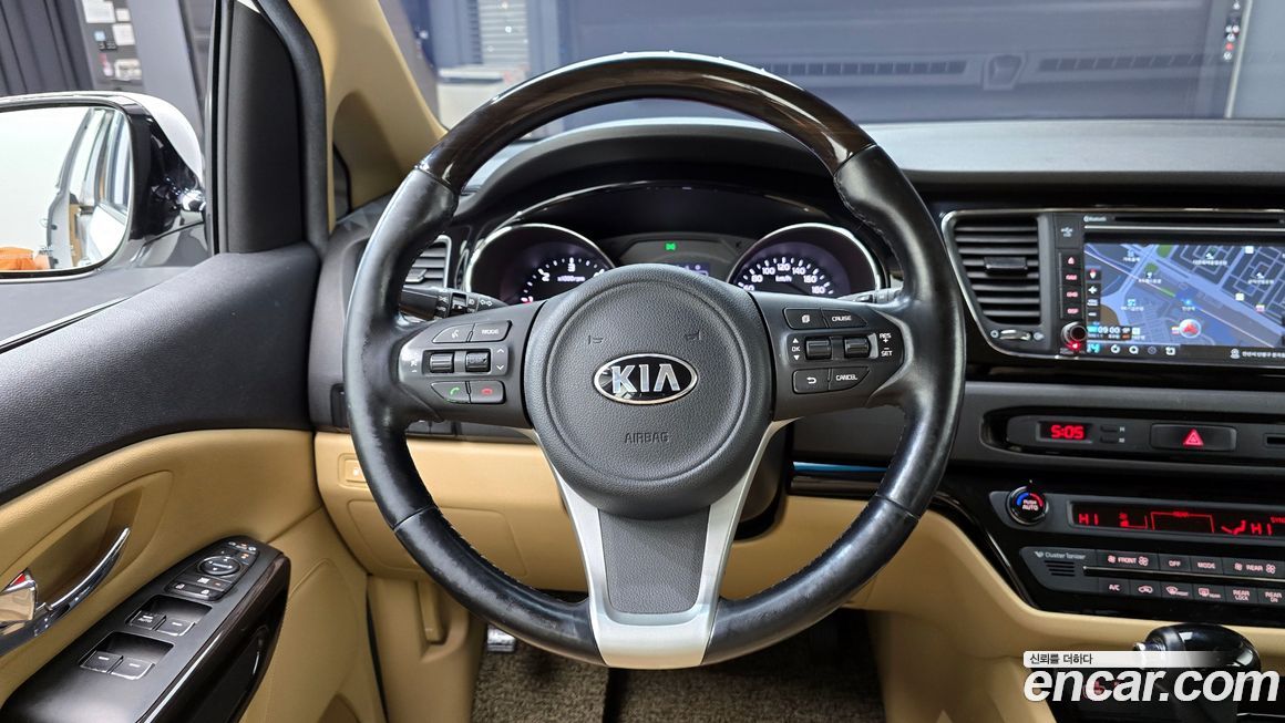 Kia Canival 2016