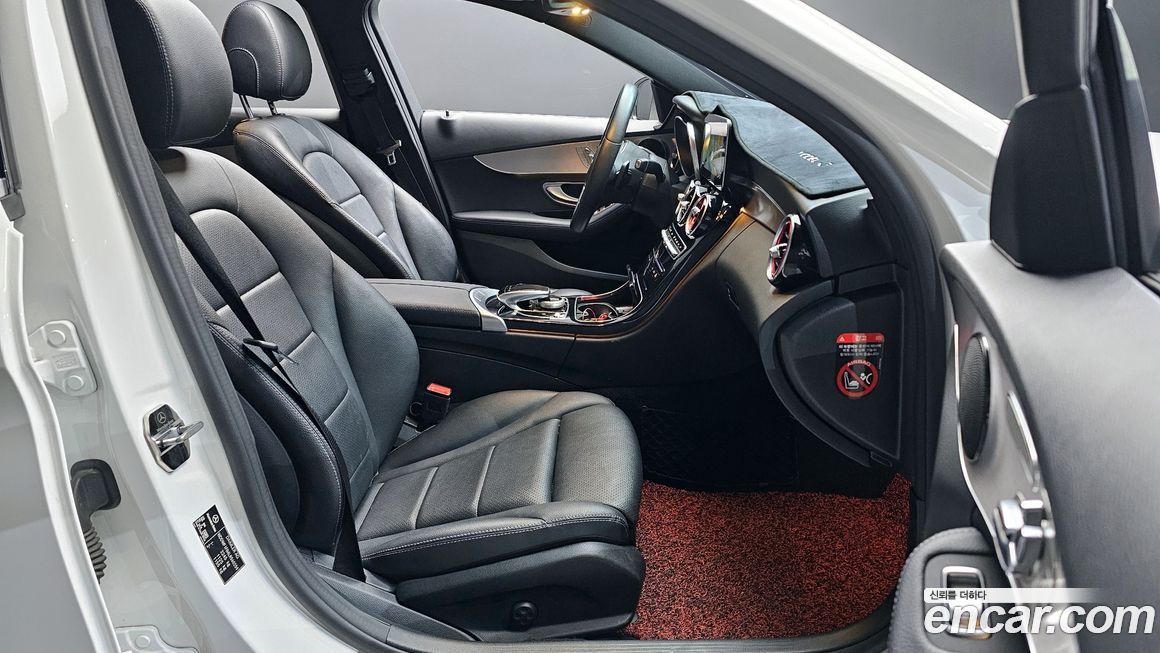 Mercedes-Benz C-Class 2020