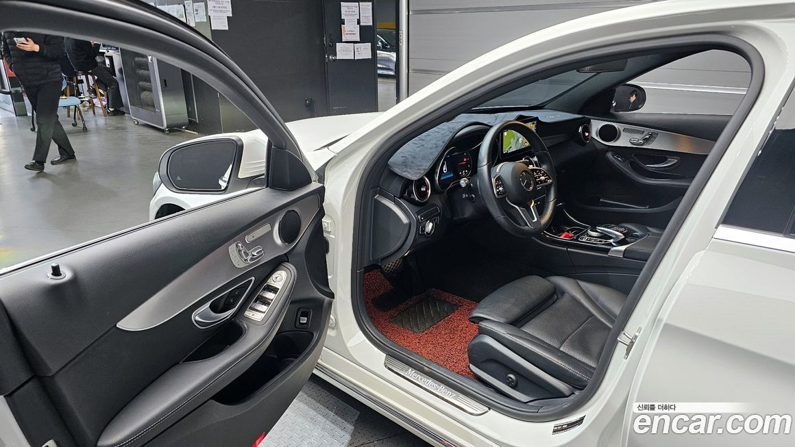 Mercedes-Benz C-Class 2020