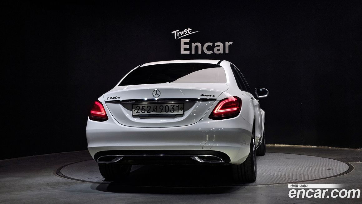 Mercedes-Benz C-Class 2020