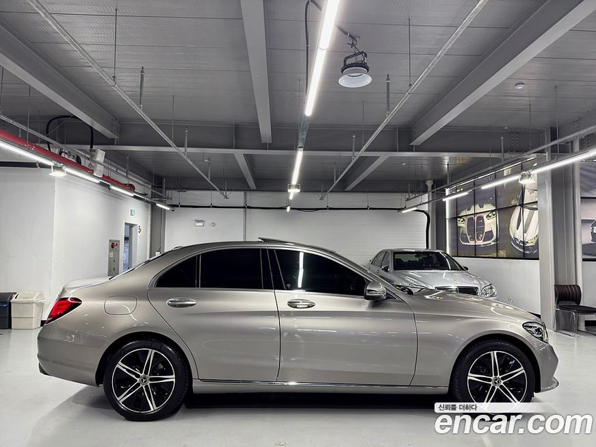 Mercedes-Benz C-Class 2019