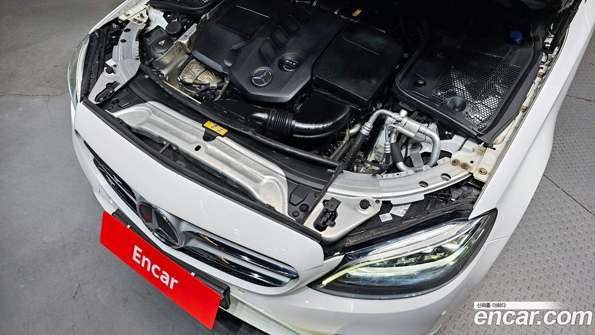 Mercedes-Benz C-Class 2020