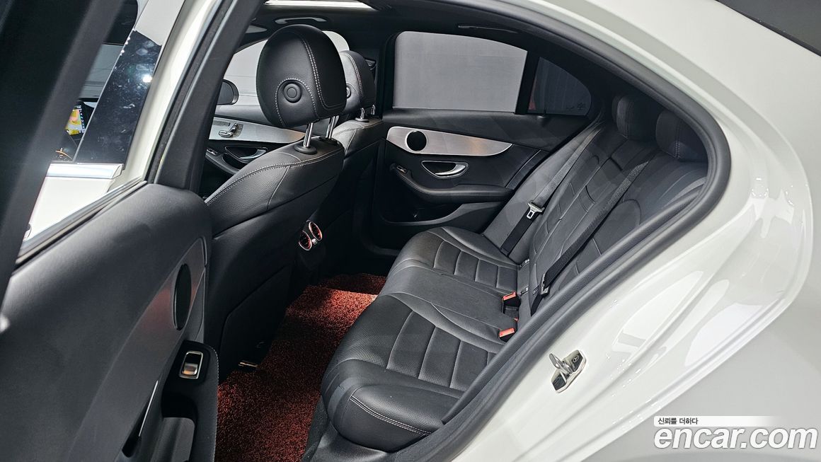 Mercedes-Benz C-Class 2020