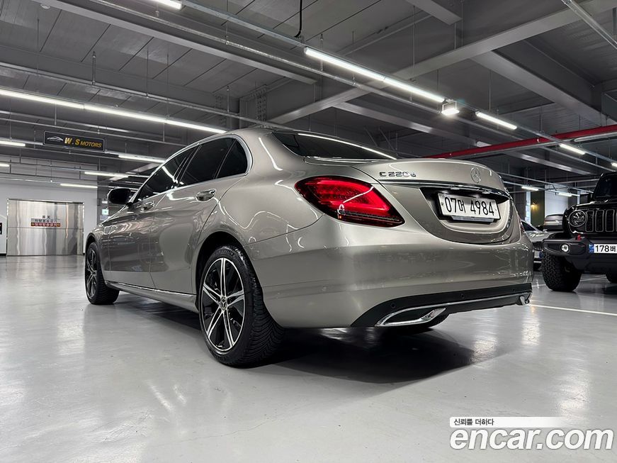 Mercedes-Benz C-Class 2019
