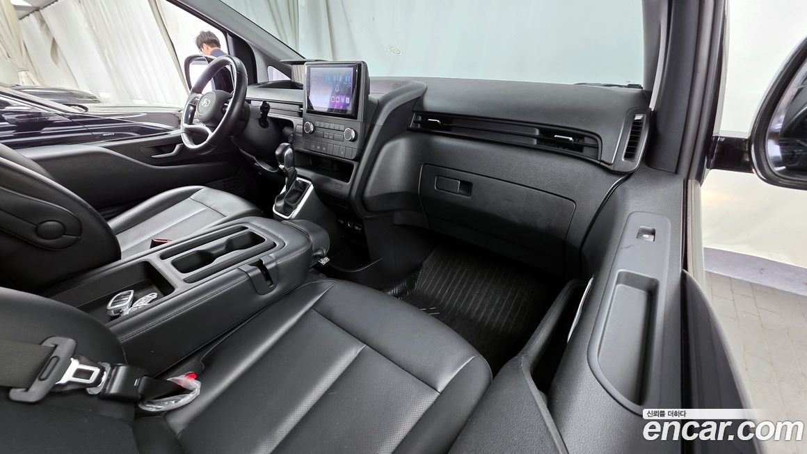 Hyundai Staria 2022