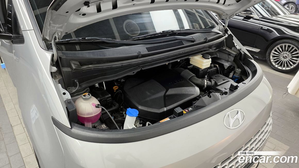 Hyundai Staria 2022