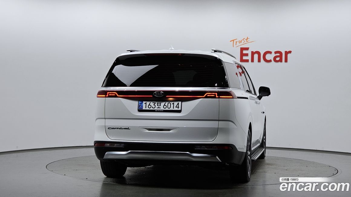 Kia Canival 2021