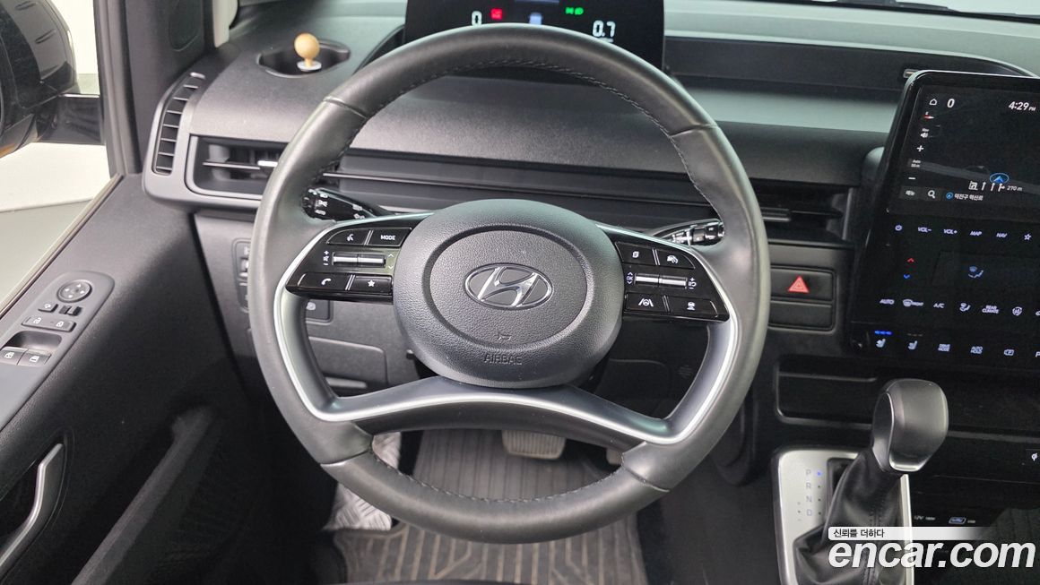 Hyundai Staria 2022
