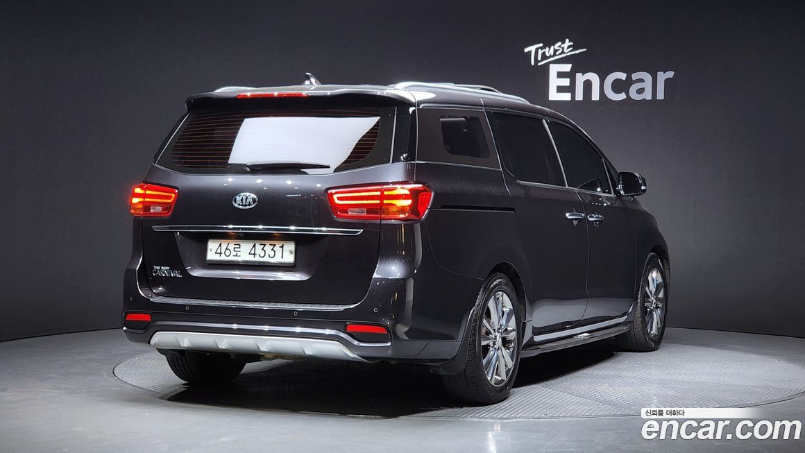 Kia Canival 2019