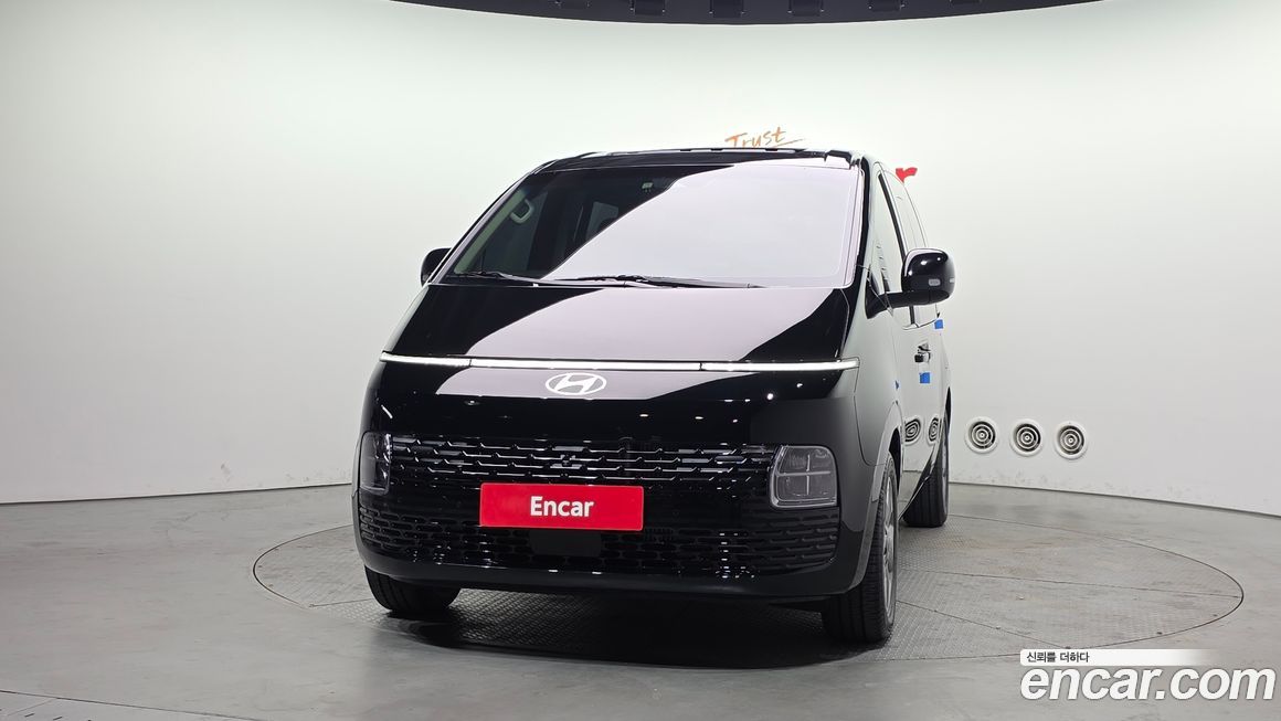 Hyundai Staria 2025