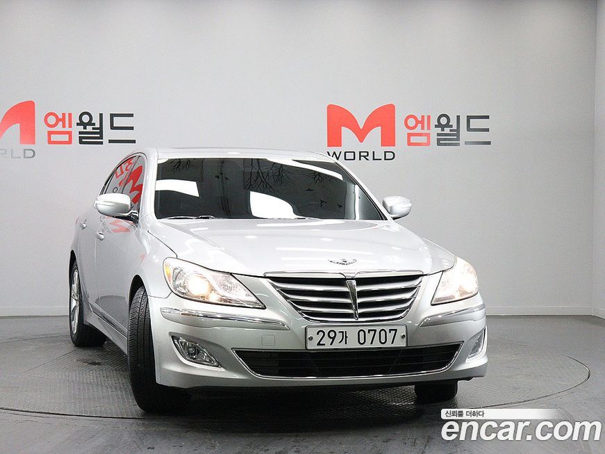 Hyundai Genesis 2013