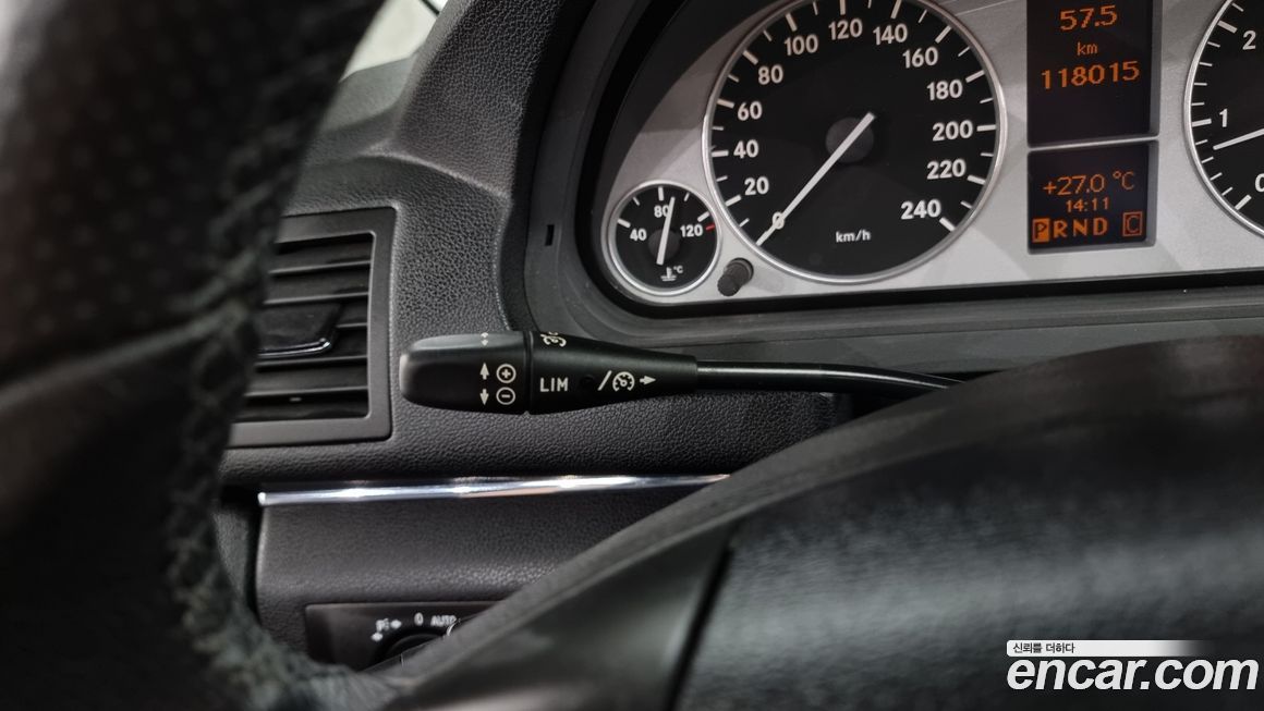 Mercedes-Benz B-Class 2011