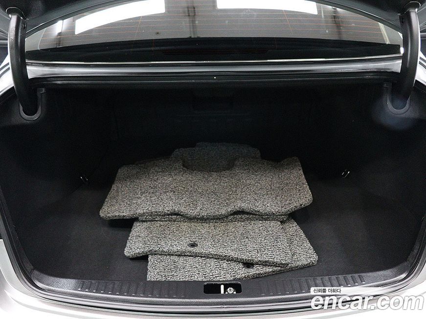 Hyundai Genesis 2013