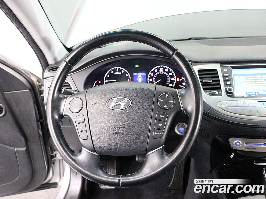 Hyundai Genesis 2013