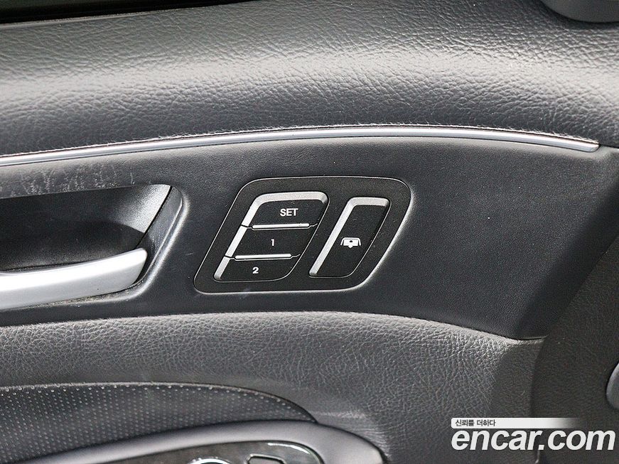 Hyundai Genesis 2013