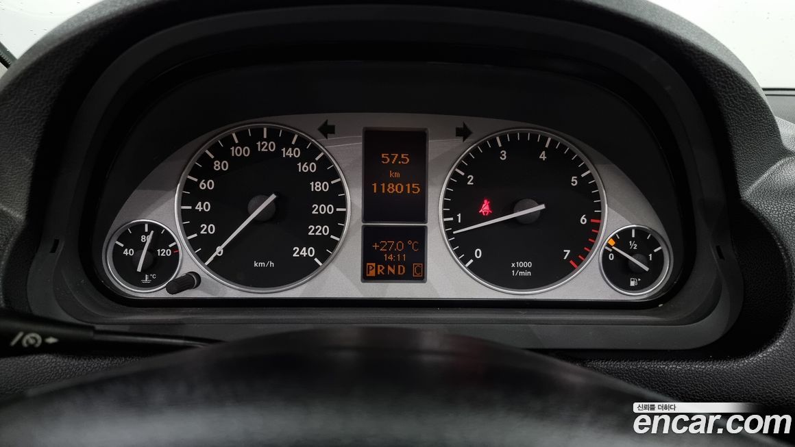 Mercedes-Benz B-Class 2011