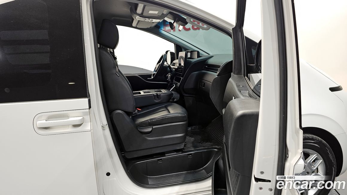 Hyundai Staria 2023