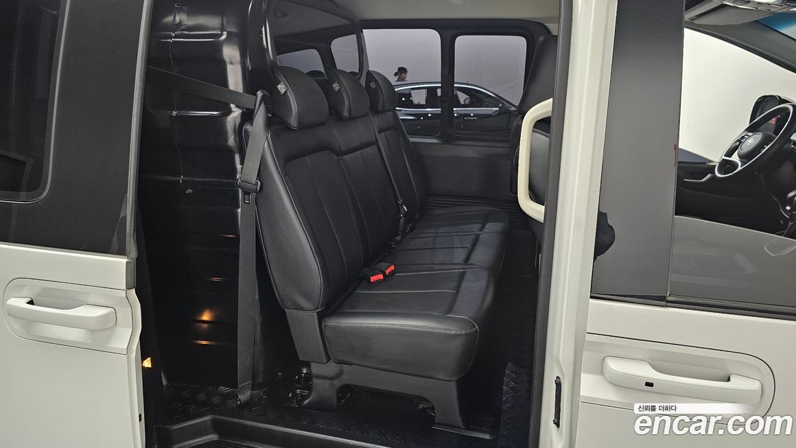 Hyundai Staria 2023
