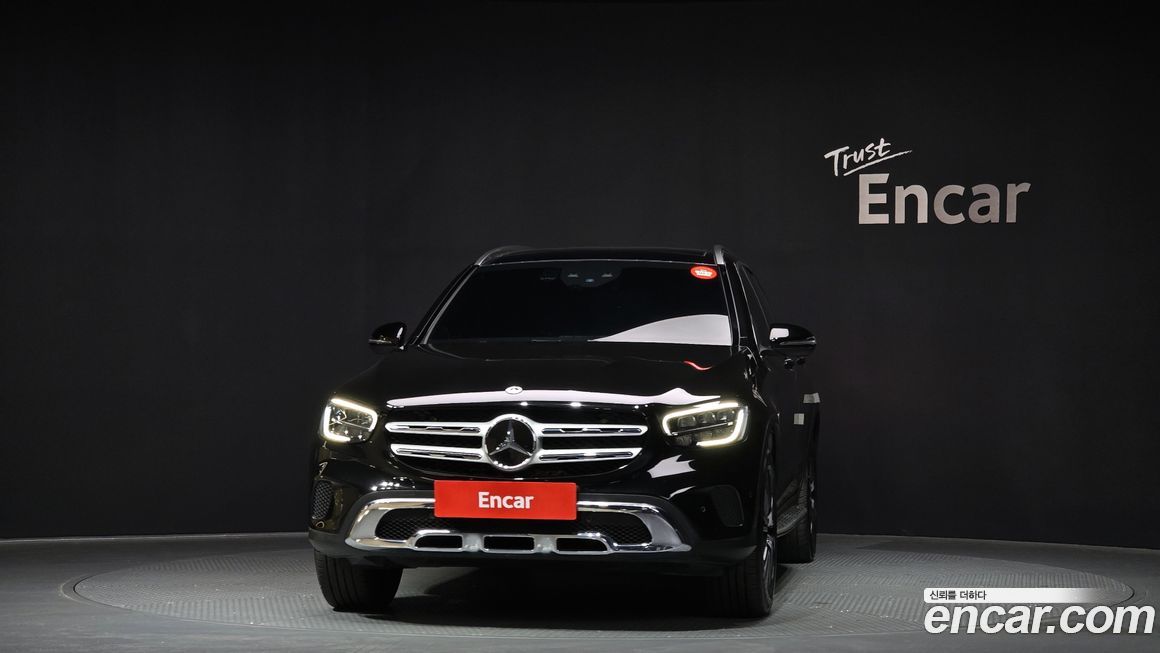 Mercedes-Benz GLC-Class 2021
