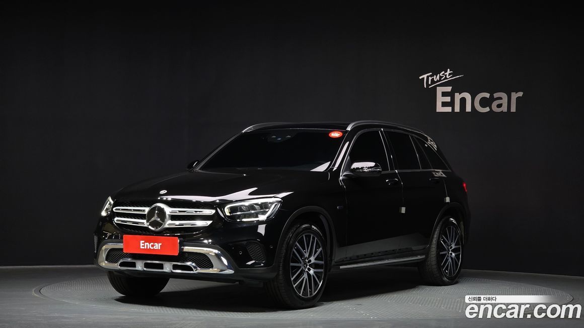 Mercedes-Benz GLC-Class 2021