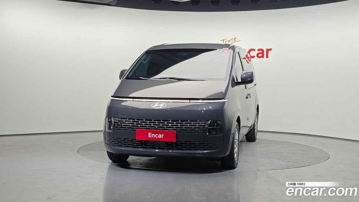 Hyundai Staria 2025