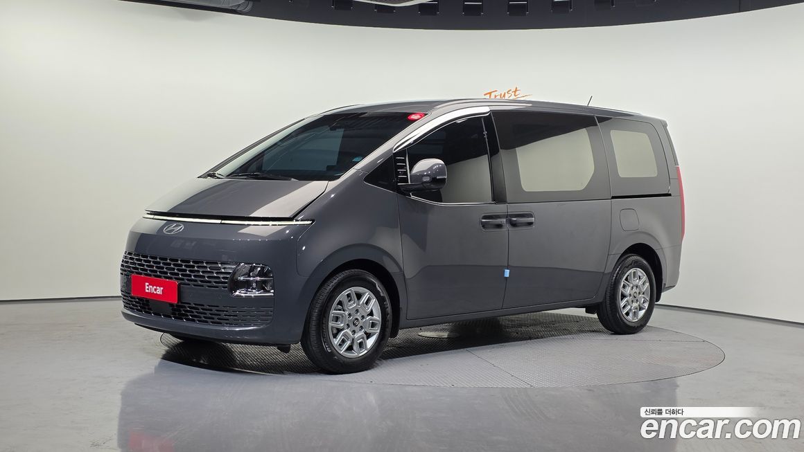 Hyundai Staria 2025