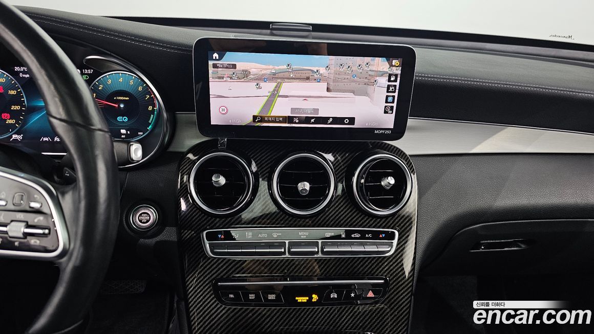 Mercedes-Benz GLC-Class 2021