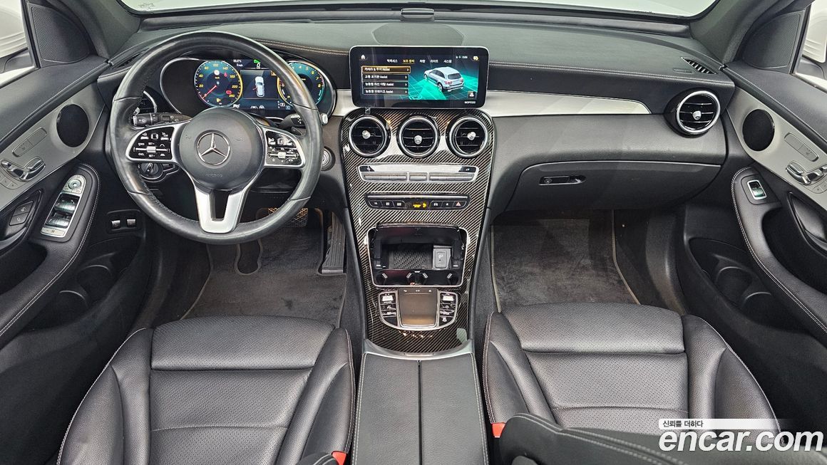 Mercedes-Benz GLC-Class 2021