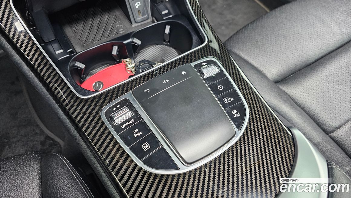 Mercedes-Benz GLC-Class 2021