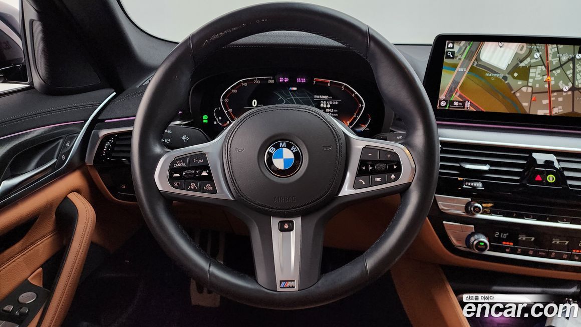BMW 5-Series 2023