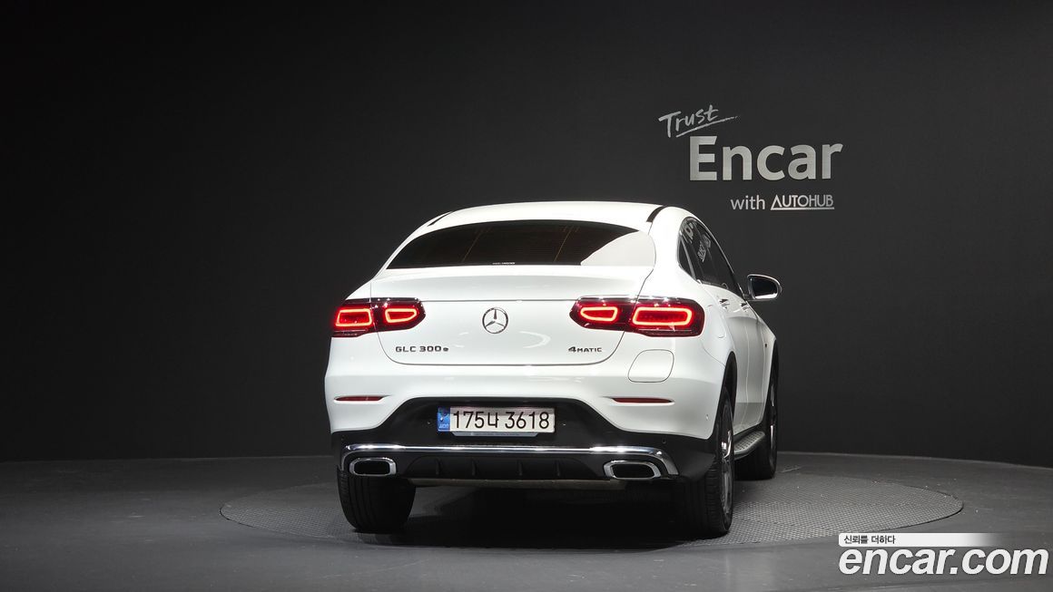 Mercedes-Benz GLC-Class 2021