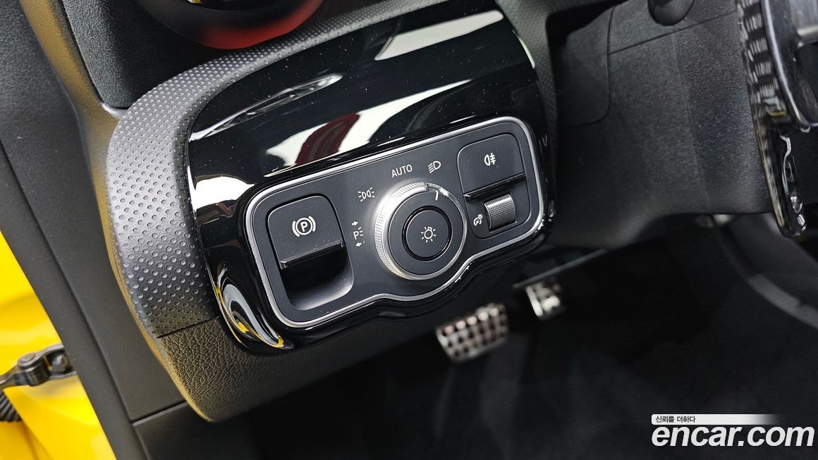 Mercedes-Benz A-Class 2023