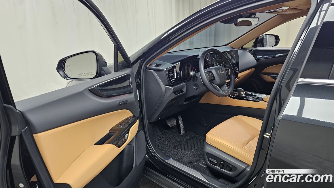 Lexus NX 2025