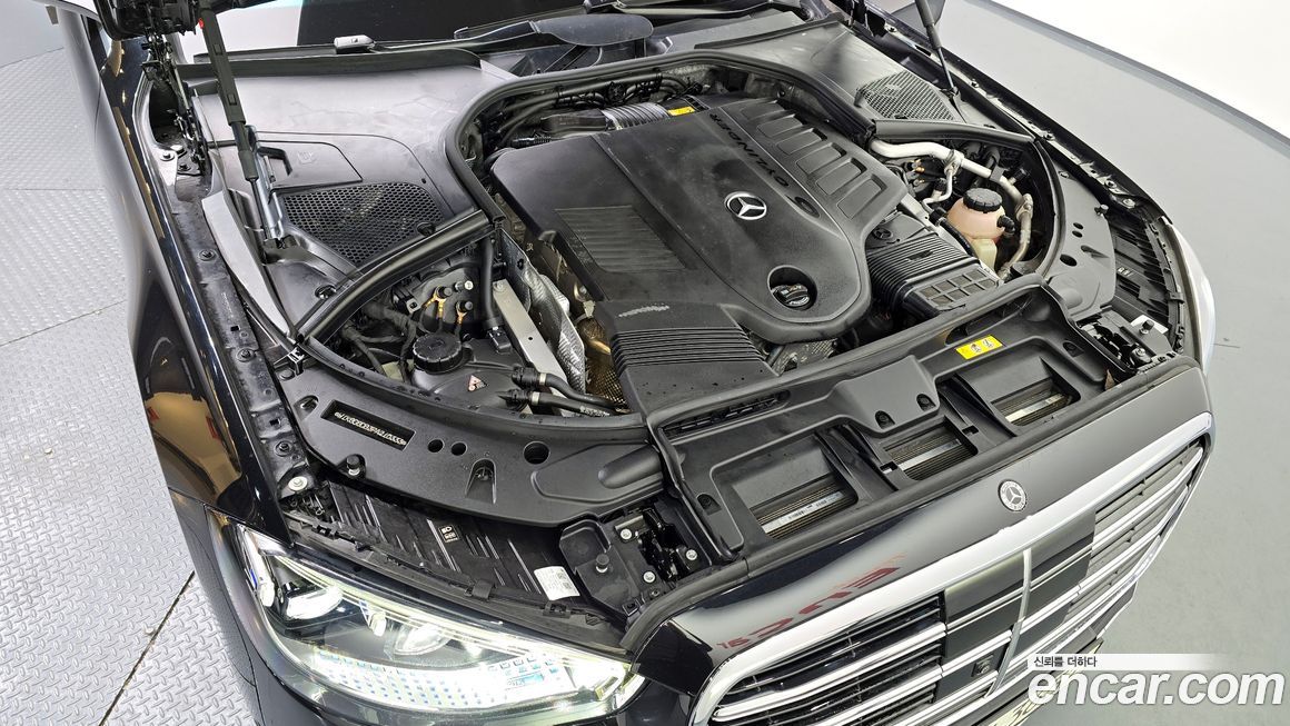 Mercedes-Benz S-Class 2023