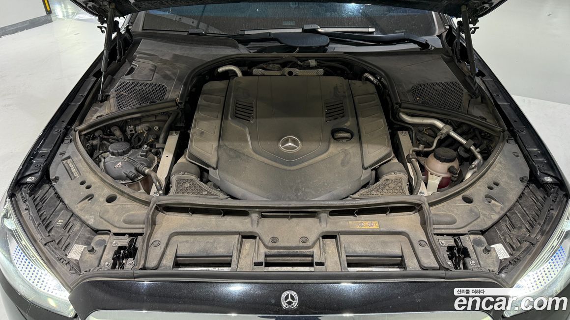Mercedes-Benz S-Class 2021