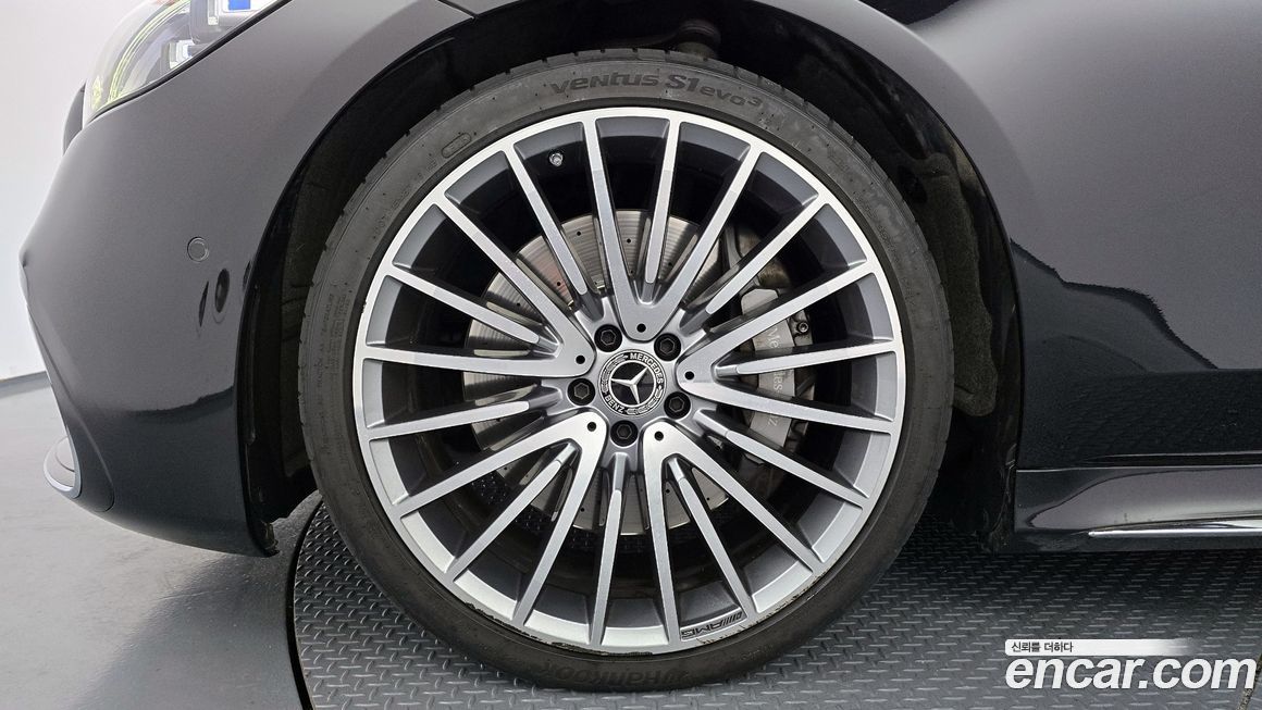 Mercedes-Benz S-Class 2023