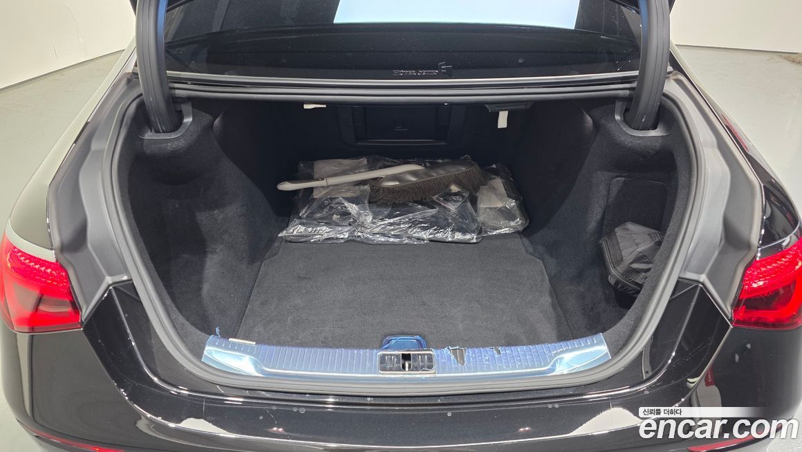 Mercedes-Benz S-Class 2022